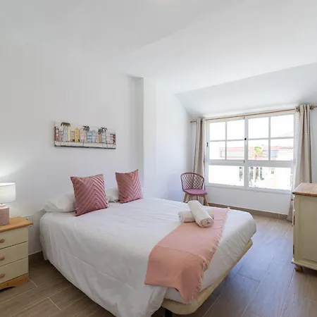 アパート En El Castillo Con Piscina