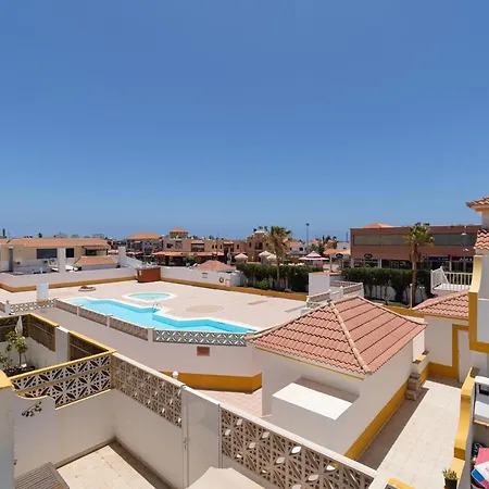 アパート En El Castillo Con Piscina *